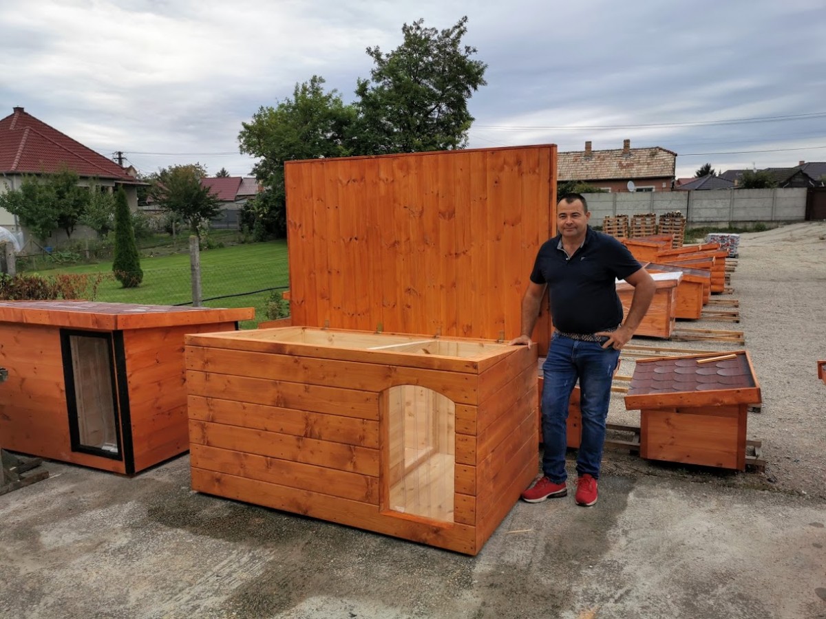 Maximus isolierte Hundehütte