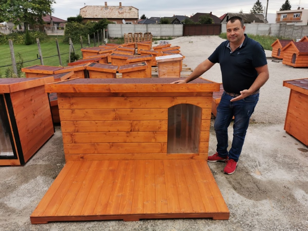 Maximus isolierte Hundehütte